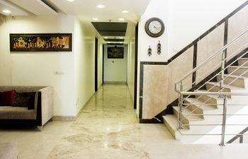 Oyo Premium Rajouri Garden Janta Market New Delhi Buitenkant foto